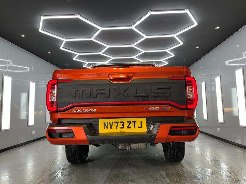 MAXUS T90EV