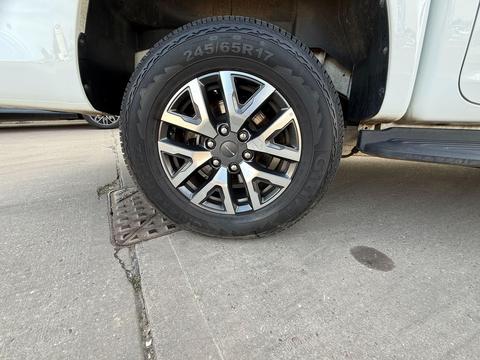 MAXUS T90EV